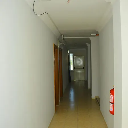 Muz Hotelli 3*