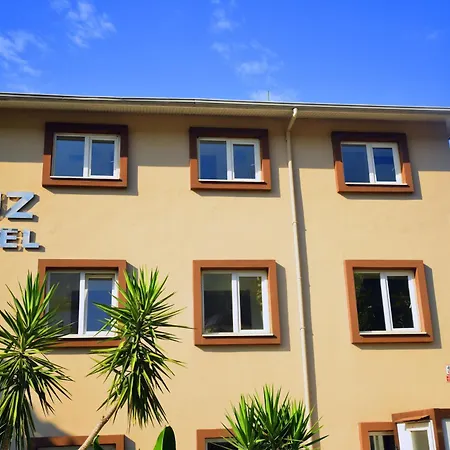 Hotelli Muz