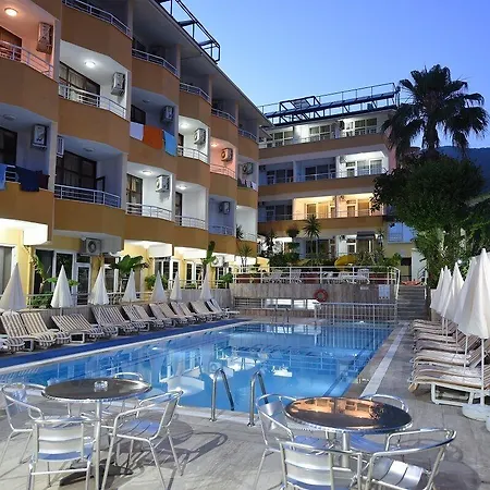 Muz Hotel