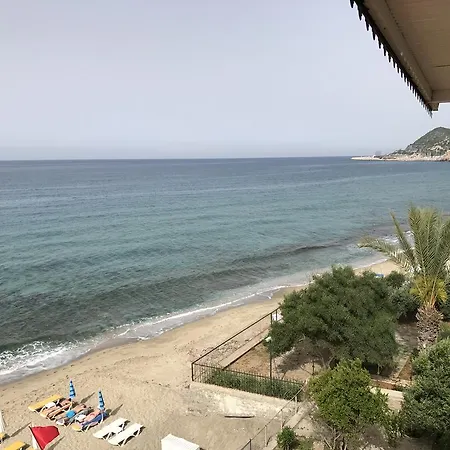 Ξενοδοχείο Muz 2*