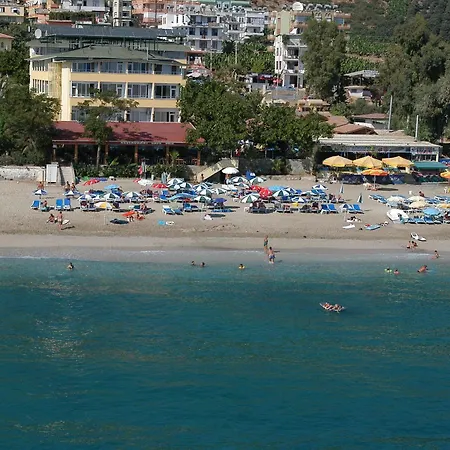 Ξενοδοχείο Muz 2*