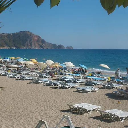 Muz Ξενοδοχείο 2*