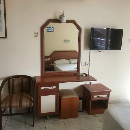 Muz Ξενοδοχείο