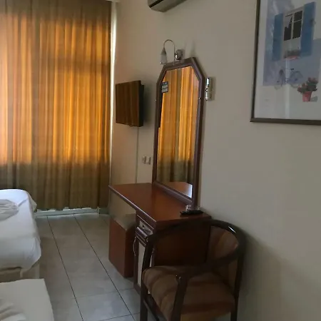 Muz Hotel